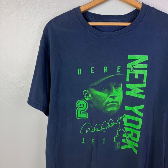 2013 New York Yankees Derek Jeter MLB Baseball T-shirt - Picture 3 of 10
